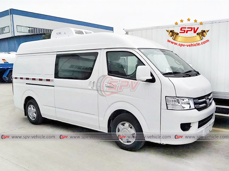 Chiller Vans Foton - Front Right Side